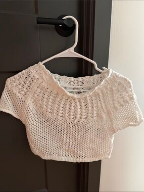 Crochet Knit Crop Top in white